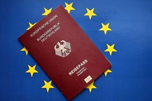 Як українцям отримати громадянство Німеччини: актуальні правила, особливості та важливі зміни