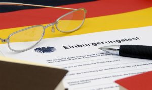 Як українцям отримати громадянство Німеччини: актуальні правила, особливості та важливі зміни