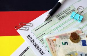 Як українцям у Німеччині повернути податки - реальний спосіб отримати до 1000 євро