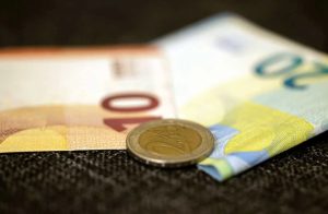 Як українцям у Німеччині повернути податки - реальний спосіб отримати до 1000 євро
