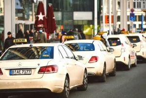 Таксі в Німеччині - особливості функціонування, правила та нюанси для пасажирів