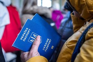 Спосіб піти від тимчасового захисту українцям у Німеччині на параграф §25, подробиці по темі