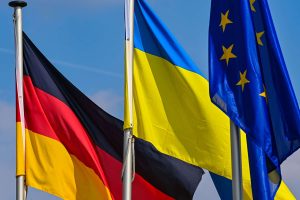 ВНЖ за §24 у Німеччині, чому важливо вимагати пластикову карту (eAT) і як це зробити