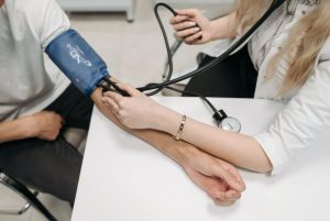 Як знайти лікаря в Німеччині, який розмовляє українською або російською мовою?
