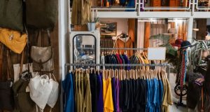 Як заощадити на покупках одягу та речей у Німеччині: second hand, акції супермаркетів, барахолки - корисні поради на тему