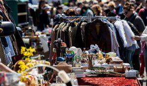 Як заощадити на покупках одягу та речей у Німеччині: second hand, акції супермаркетів, барахолки - корисні поради на тему