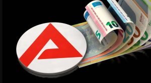 Перевірки банківських рахунків та доходів українців в Німеччині, хто отримує соціальні допомоги: важливо для тих, хто живе під тимчасовим захистом